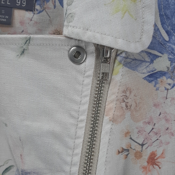 Level 99 Brooklyn Floral Moto Jacket small - Picture 7 of 12